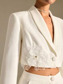 CLARA VERO Ensemble femme comprenant un blazer à manches longues avec col à revers fleuri et perles, avec ceinture, et un pantalon large, blanc - Blanc - Voir 8