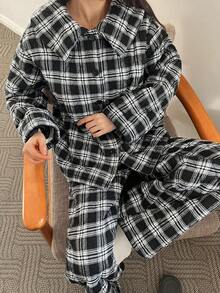 DAZY 女士加厚绗缝格子领睡衣套装，舒适冬季家居服 - 黑與白 - 查看 10