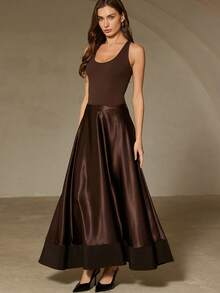 Aveloria Rosie Chân váy công sở tối giản thanh lịch dành cho nữ, chất liệu mềm mại như satin sang trọng và thiết kế cạp rộng phối màu độc đáo. - màu nâu - Xem 5