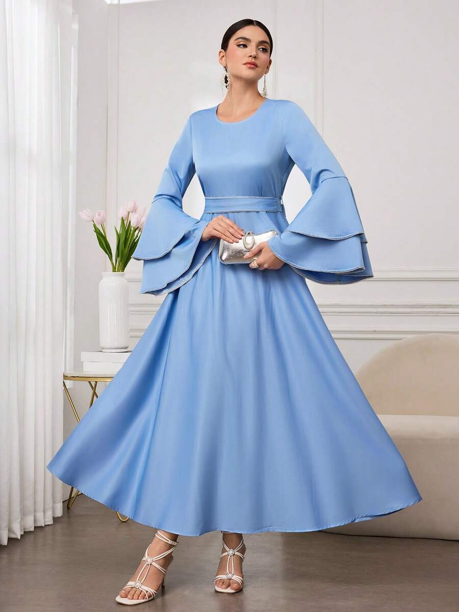 Al Najma 女士优雅奢华水钻链条装饰腰带喇叭袖阿拉伯风格连衣裙 - 藍色 - 查看 1