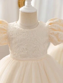 Glamorique Kids 1件女婴蕾丝刺绣泡泡袖薄纱裙缎带公主裙，优雅适合洗礼、生日派对及四季穿着 - 香檳色 - 查看 4