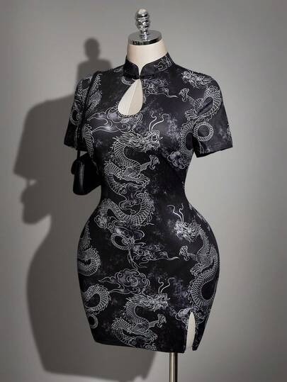 SHEIN ICON Plus-Size Women's Retro Sexy Elegant Fashion Urban Modern Bold Individual Avant-Garde Millennial Style Y2K Dragon Pattern Totem Print Teardrop Hollowed-Out Small Stand Collar New Chinese Style Slim Fit Slit Dress