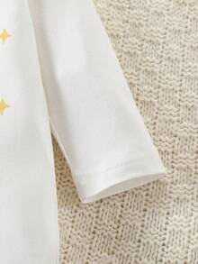 SHEIN Newborn Baby Pajamas- Sheep Graphic Round Neck Long Sleeve Footed Jumpsuit Envelope Shoulders Snap Closure Newborn Outfit Holiday Keepsake Four Seasons 2026 Must Have Gift Nursery Photo Prop - White - View 5