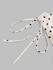 Sweetra 大码女式复古优雅法式可爱黑白波点蝴蝶结系带收腰修身休闲百搭吊带背心，适合音乐节、度假、日常出行、返校季、毕业典礼、女教师、春夏、Y2K、街头风、万圣节、感恩节、圣诞节、新年派对等场合。 - 彩色 - 查看 4