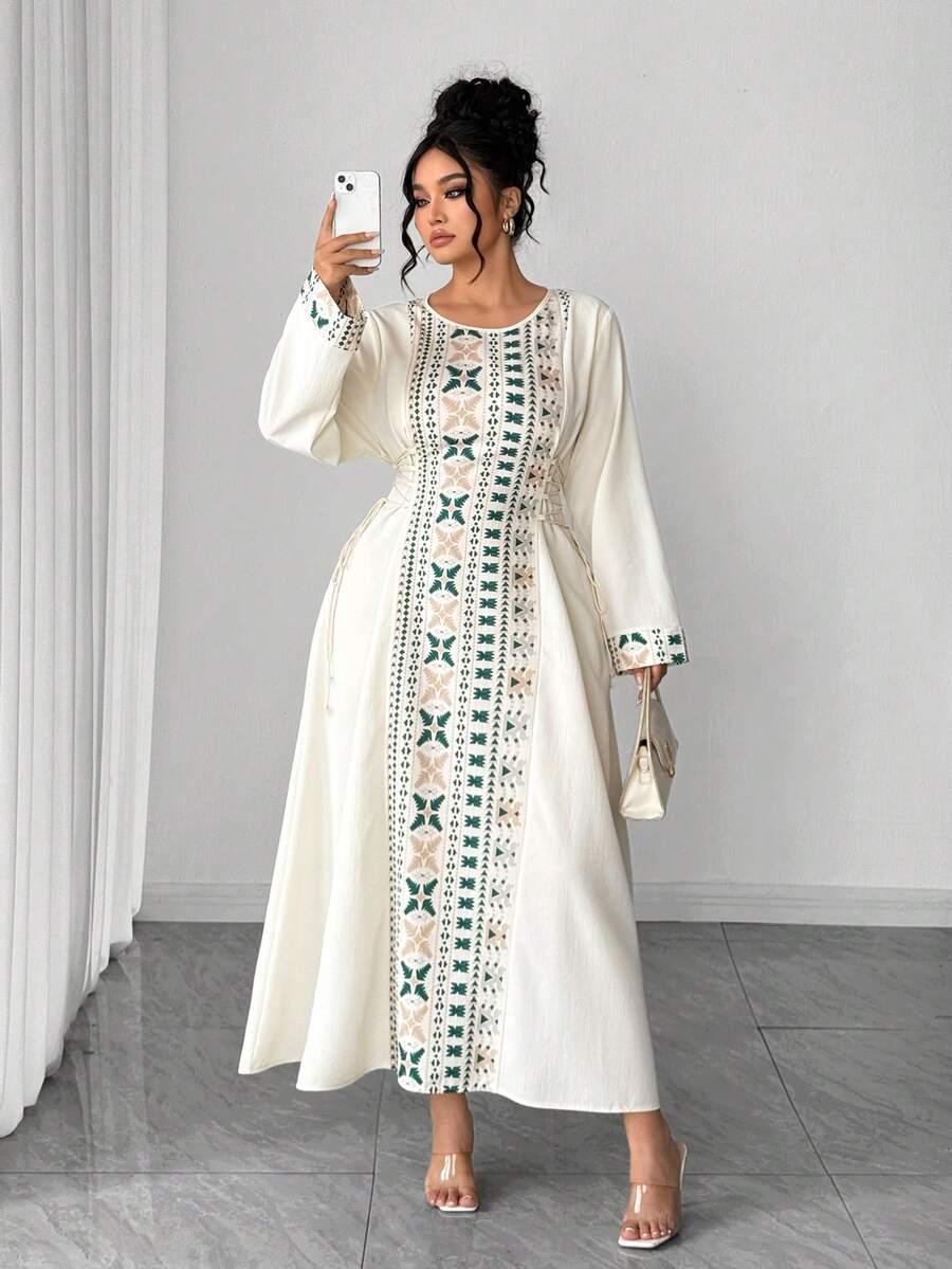 Elenzga فستان كاجوال ملون بلوك بتصميم قطع ملائم للمقاسات الكبيرة - أبيض - مشاهدة 1