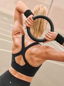 GLOWMODE FeatherFit™-Sculpt 强韧训练弹力支撑后背交叉镂空运动文胸，中等强度训练跑步健身日常运动服，可拆卸胸垫。 - 黑色 - 查看 8