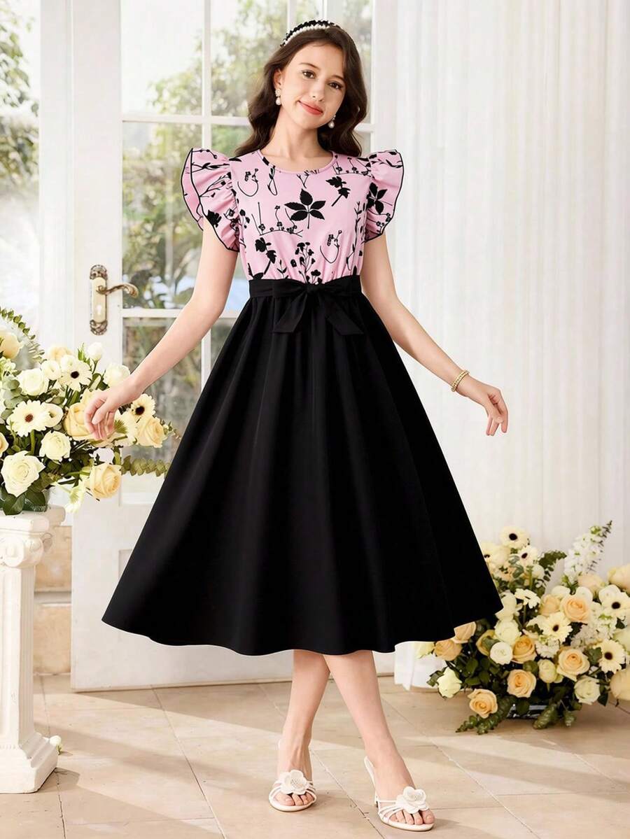 SHEIN ChillGRL Elegant Short Floral Print Dress For Teen Girls, Ruffle Sleeve, Sheer Lace Trim V-Neck, With Bow, Flared Skirt - Black - View 1