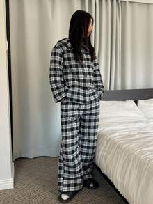 DAZY 女士加厚绗缝格子领睡衣套装，舒适冬季家居服 - 黑與白 - 查看 6