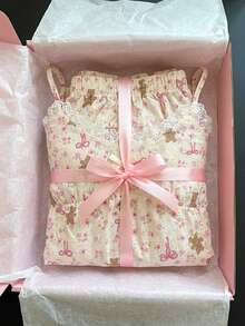 CovetEZ Conjunto de camiseta y pantalones cortos casual, lindo y dulce con estampado de oso y lazo floral rosa, adecuado para primavera/verano - Multicolor - Ver 3