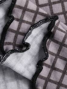 DAZY Áo ngủ ngắn ôm sát dành cho nữ, cổ chữ V sâu, phối ren, họa tiết kẻ caro tương phản ngọt ngào. - Xám - Xem 7