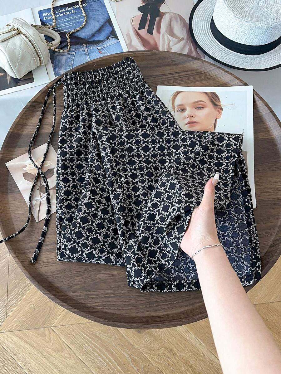 GlowEve CURVE Plus Size Casual All-Over Print Drawstring Waist Pants Pattern Pants Women Summer Pants Printed Pants Casual Pants Track Pants - Black - View 1