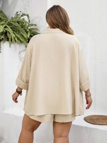 SHEIN CURVE+ Curve 尺码 US22 音乐节、海滨度假、波西米亚风女士休闲度假开衫、无肩带短裤、衬衫三件套、沙滩度假三件套 - 卡其色 - 查看 2