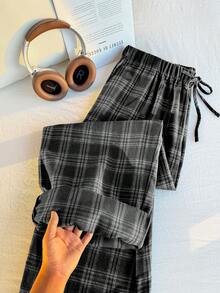 Comfortcana Quần ống rộng kẻ caro cỡ lớn có dây rút, kiểu dáng thường ngày. - Đen và trắng - Xem 7