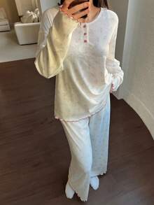 DAZY 花卉撞色滚边宽松女士睡衣套装 - 白色 - 查看 5