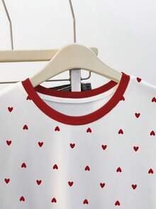 Resyla Áo thun nữ ôm dáng in hình trái tim chấm bi phối màu đỏ trắng ngọt ngào và dễ thương cho ngày Valentine, thích hợp cho mùa hè, áo thun thời trang, áo thun đẹp, quà tặng cho anh chị em, quà tặng cho mẹ, quà tặng Ngày của Mẹ, áo thun thường ngày và thời trang. - Đỏ - Xem 3
