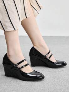 CUCCOO BIZCHIC 黑色漆皮双扣厚底玛丽珍鞋，适合日常通勤或休闲穿着。 - 黑色 - 查看 5