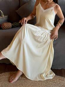 DAZY 度假风浪漫蕾丝拼接吊带长款A字型女士睡裙 - 黑色 - 查看 4