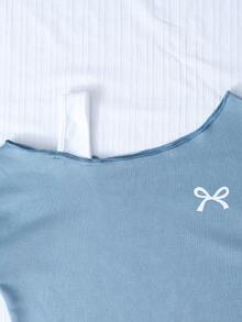 Sparklyn Áo nỉ nữ tuổi teen in nơ, kiểu dáng bất đối xứng, hở vai và vạt áo không đối xứng. - Màu xanh lam - Xem 3