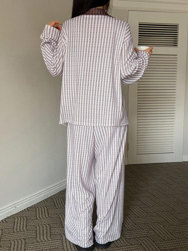 Striped Contrast Collar Loose Women Pajama Set