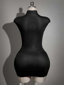 SHEIN ICON Plus Size Women's Retro Sexy Elegant Fashion Urban Modern Bold Individual Avant-Garde Valentine's Day Outfit Millennial Style Y2K New Chinese Style Mesh Black Base Red Flower Print Small Stand Collar Slim Fit Set - Black - View 2