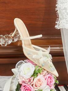 CUCCOO HITCHD 女士时尚优雅派对花卉刺绣3D蝴蝶装饰尖头高跟鞋 - 米色 - 查看 8