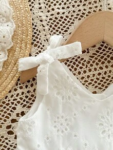 SHEIN Đầm không tay màu trắng thêu hoa nơ dễ thương cho bé gái đi nghỉ mát - trắng - Xem 6
