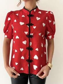 Chiquease 女士爱心印花立领撞色纽扣短袖修身衬衫，适合情人节、约会、日常穿着、夏季上衣，优雅百搭，适合度假、节日等场合。 - 紅色 - 查看 5