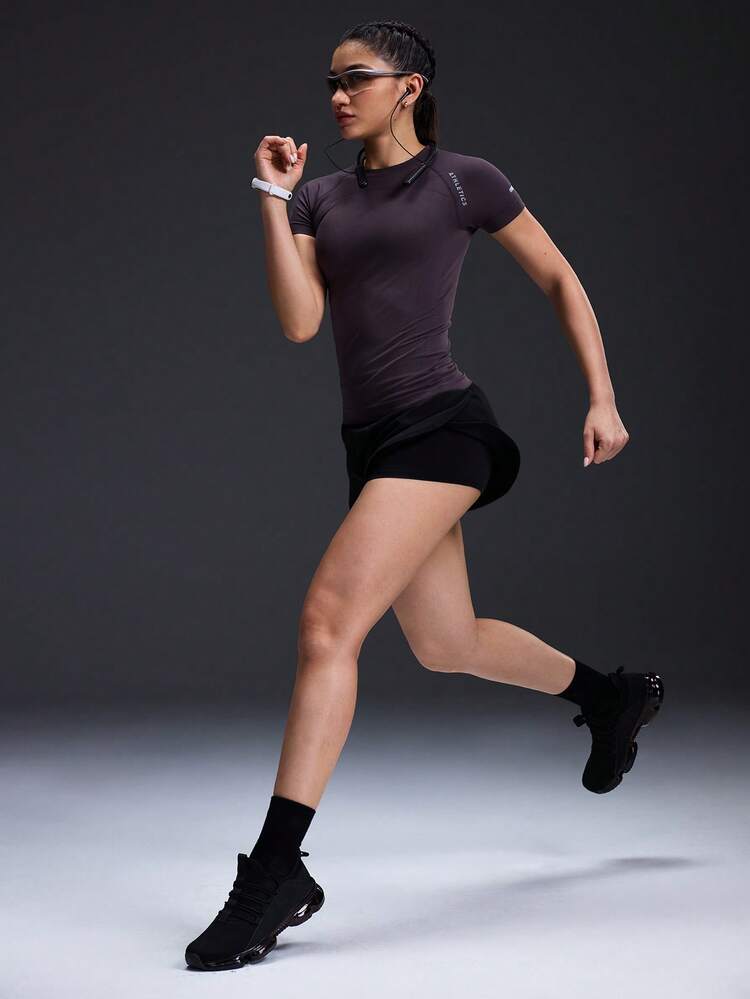 Powerista 女士休闲字母图案圆领短袖运动T恤，夏季 - 棕色 - 查看 4