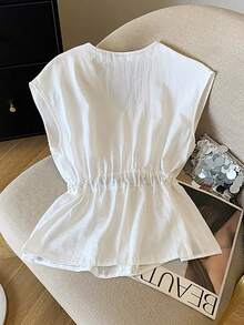 Franclia 春夏法式风情宽松白色无袖亚麻女式衬衫，V领设计，金色纽扣，收腰剪裁，饰以佩斯利花纹丝巾。这款百搭无袖衬衫适合工作和休闲场合穿着。复古风情，宽松版型，抽绳设计，修身显瘦，尽显身材曲线。这款高品质衬衫饰有纹理丝巾细节，是日常出行和度假的理想之选。甜美精致的设计，这款独特的无袖衬衫完美契合工作和休闲场合。 - 白色 - 查看 2