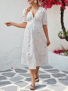 SHEIN Maternity Heart Pattern V-Neck Short Sleeve Dress - White - View 3