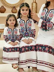 1件少女传统阿拉伯花卉印花长袖V领长款连衣裙，节日阿巴雅长袍 - 白色 - 查看 3