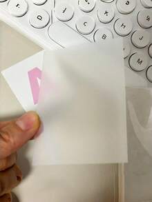 61x91毫米，50个哑光卡套，CPP激光雕刻心形全息明信片。3英寸顶部开口卡套。返校季。 - 彩色 - 查看 2