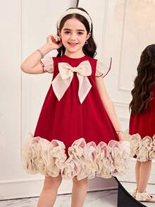 SHEIN 女童3D立体花卉拼接荷叶边露背蝴蝶结优雅无袖连衣裙，针织圆领拼接荷叶边大蝴蝶结装饰修身A字连衣裙，撞色设计，红色，适合家庭度假，可爱优雅时尚，派对装，生日装，华丽公主风，母女/姐妹装。春夏款。华丽公主风，正式场合，姐妹装，派对装 - 紅色 - 查看 8