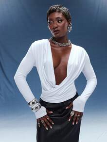 Normani Spring Summer Concert For Women Going Out Casual 2000s Y2k 90S Club Vintage Rave Festival Old Money Streetwear Carnival Valentine For Women Carnival Costume Carnival Costume Valentines Vacation Women Elegant Beach Women's Solid Color Deep V Neck Ruched Long Sleeve Sexy Fashionable Top - White - View 4