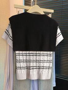 GlowEve 2pcs/Set Striped & Twist Cable Print Crew Neck Short Sleeve Casual Knit Sweater - Grey - View 2