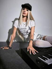 ROMWE Avant Áo thun ôm dáng in khẩu hiệu "Y2K Babe Finger Protector", màu trơn, đa năng. - trắng - Xem 9