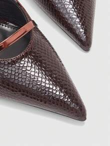 CUCCOO BIZCHIC 女士时尚露跟高跟鞋，T字带设计，纹理尖头，优雅中跟鞋 - 酒紅色 - 查看 8