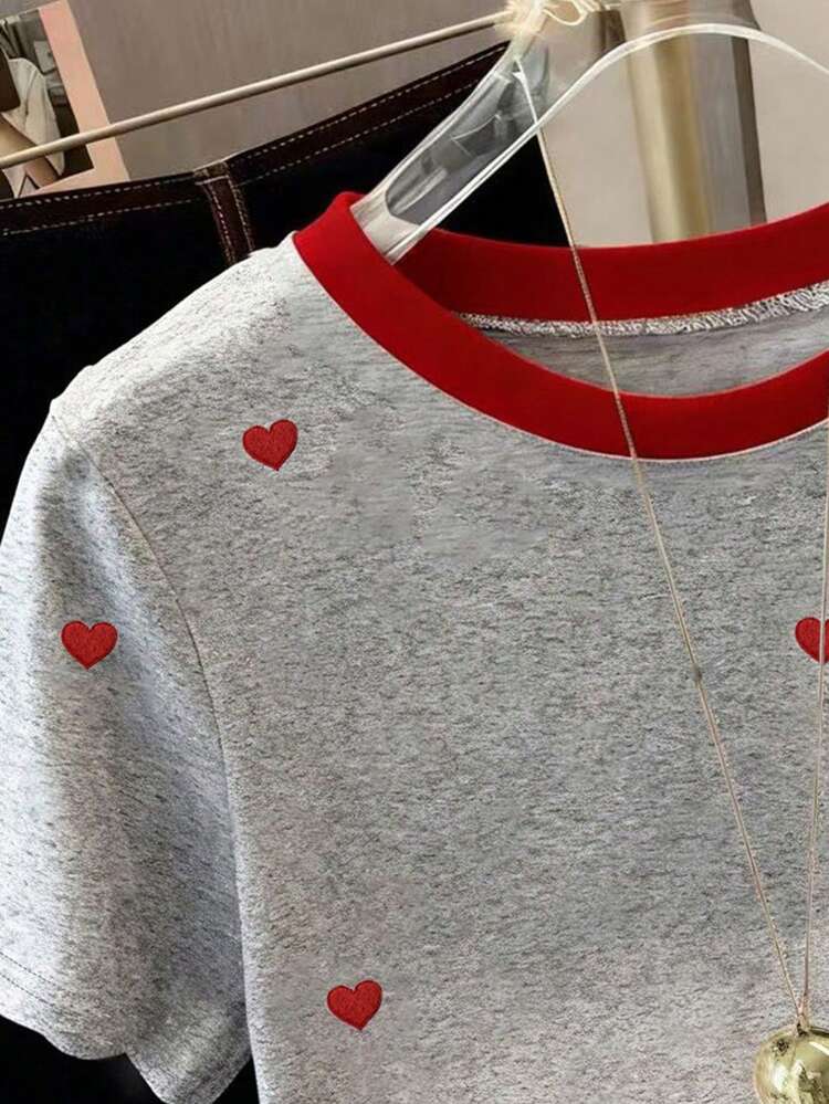 Resyla Embroidered Heart Women's Crew Neck Fitted Short Sleeve T-Shirt - Grey - View 4