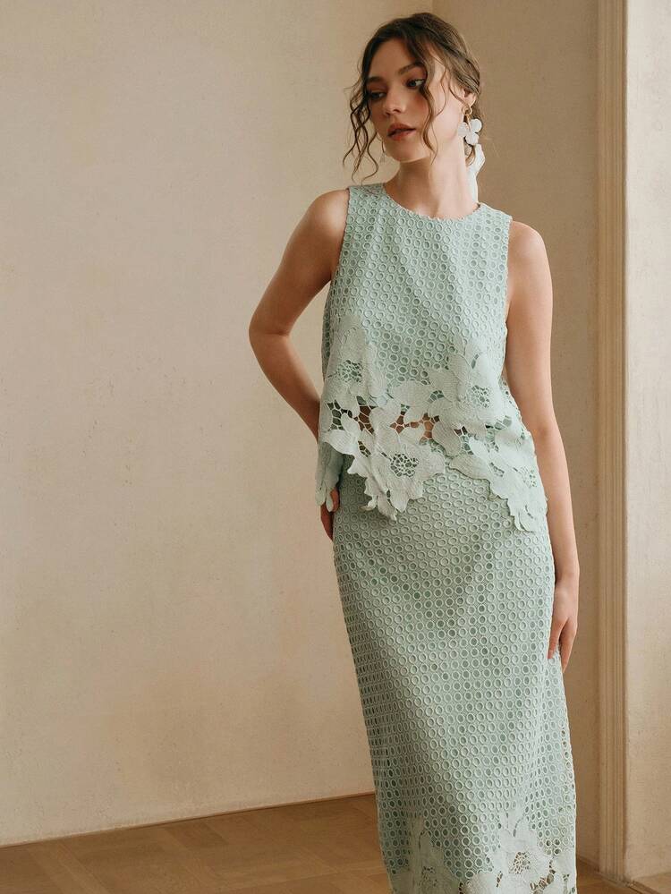 Women's Round Neck Solid Color Sleeveless Lace Elegant Embroidered 2-Piece Set