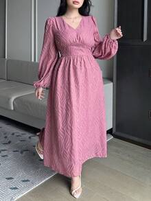 Dazy Plus V领印花灯笼袖优雅修身长款连衣裙，大码，度假风连衣裙 - 紫色 - 查看 5