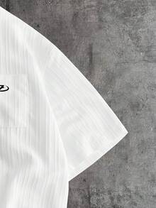 AXEPEAK Camisa casual de manga corta con estampado de letras, de corte holgado y de solapa única para hombres - Blanco - Ver 7