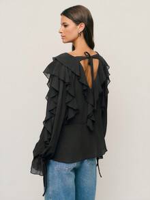 Nöista 深邃浪漫色调的雪纺长袖荷叶边上衣。既可单穿，也可内搭开衫；是约会、派对和外出活动的完美之选。 - 黑色 - 查看 2