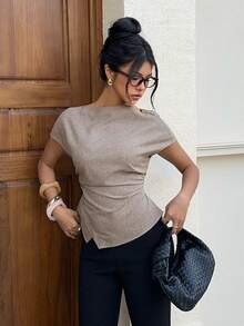 Siren Gaze Áo kiểu nữ thời trang mới, kiểu dáng công sở, eo nhún bèo, vạt bất đối xứng, tay ngắn, áo sơ mi nữ thanh lịch, eo nhún bèo. - Màu be - Xem 3