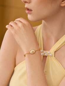 MOTF PREMIUM 优雅简约椭圆形海星贝壳手链，女士高端串珠手链 - 金色 - 查看 9