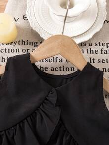 SHEIN 女婴度假休闲荷叶边背心和松紧腰条纹印花裤套装 - 黑色 - 查看 4