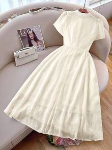 GlowEve CURVE 大码优雅法式蕾丝边提花A字短袖连衣裙，适合春夏穿着 - 彩色 - 查看 2