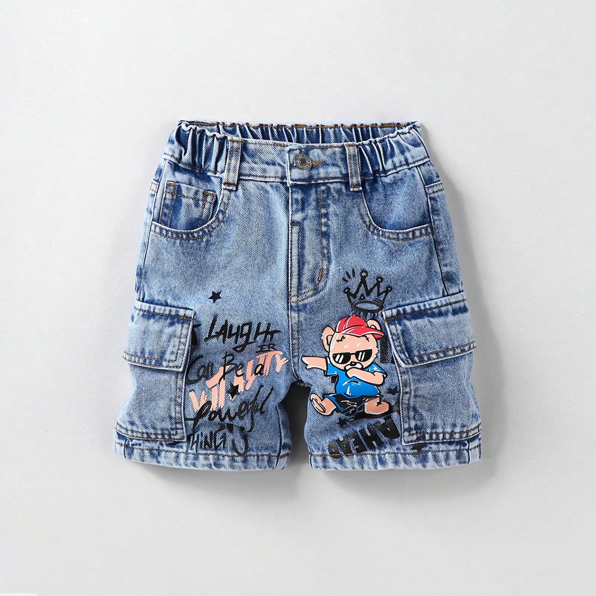 Pantalones cortos vaqueros casuales y retro para niños pequeños, con gráfico de un oso de dibujos animados usando gafas de sol, de ajuste relajado