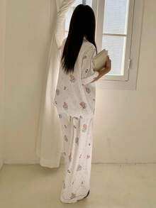 Dazy Plus Bộ đồ ngủ 2 món in hình hoạt hình dễ thương, áo tay ngắn dáng rộng và quần dài, thích hợp cho mùa xuân/thu. - Màu be - Xem 2