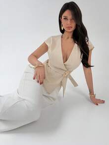 Firerie 女士金属装饰袖V领薄款西装外套，女士新款杏色V领收腰上衣，金属腰部装饰上衣，适合通勤、春秋冬三季穿着，优雅百搭，休闲日常，简约风格，适合工作场合。 - 杏色 - 查看 6