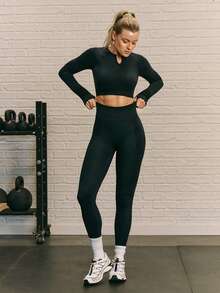 GLOWMODE Áo croptop tay dài, ôm sát cơ thể, thấm hút mồ hôi, thoáng khí, cổ áo Henley bằng lưới, có lỗ xỏ ngón tay cái, thích hợp cho tập luyện cường độ trung bình, chạy bộ, hoạt động ngoài trời mùa thu đông, mặc hàng ngày. - màu đen - Xem 7